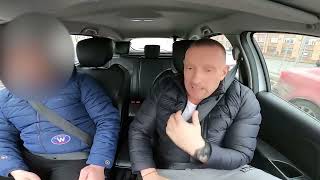видео: Таксист лоханулся не взял оплату долларами картинка: Таксист лоханулся не взял оплату долларами
