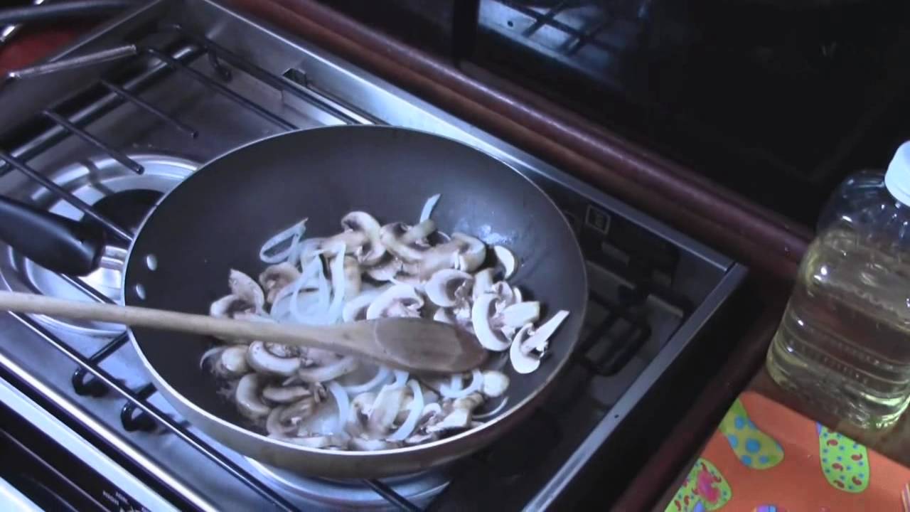 Chicken Prosciutto Florentine cooking on board