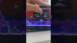 playing Angry Birds trilogy and Angry Birds Star Wars with inverted colors screenshot 4