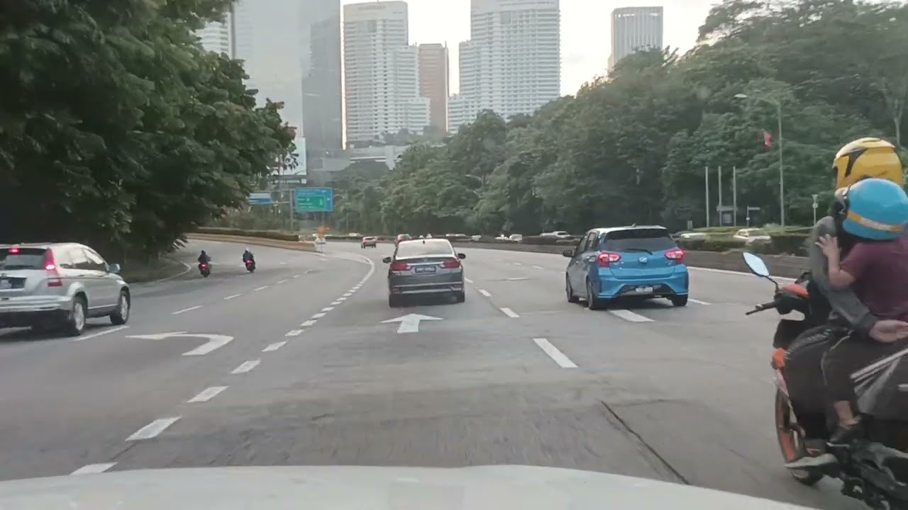 Driving on Thaipusam day (From Sri Hartamas to Jalan Bukit Petaling, driving to UNHCR Muzium Negara)