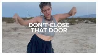 Liana Bette - Dancing Lyric Video