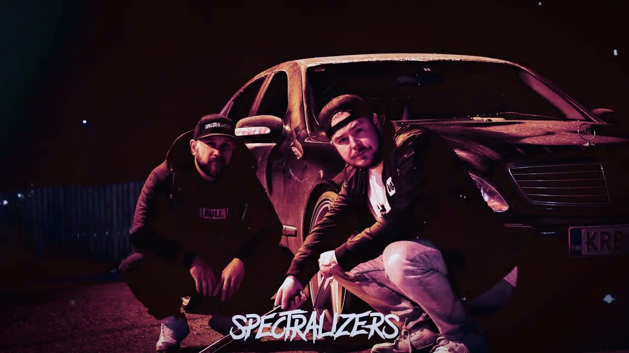 Guarda Spectralizers - AK-47 su YouTube Guarda Spectralizers - AK-47 su YouTube