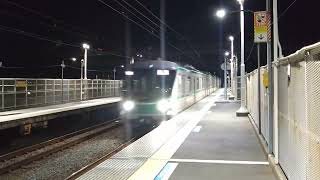 東京メトロ千代田線16000系　厚木駅通過