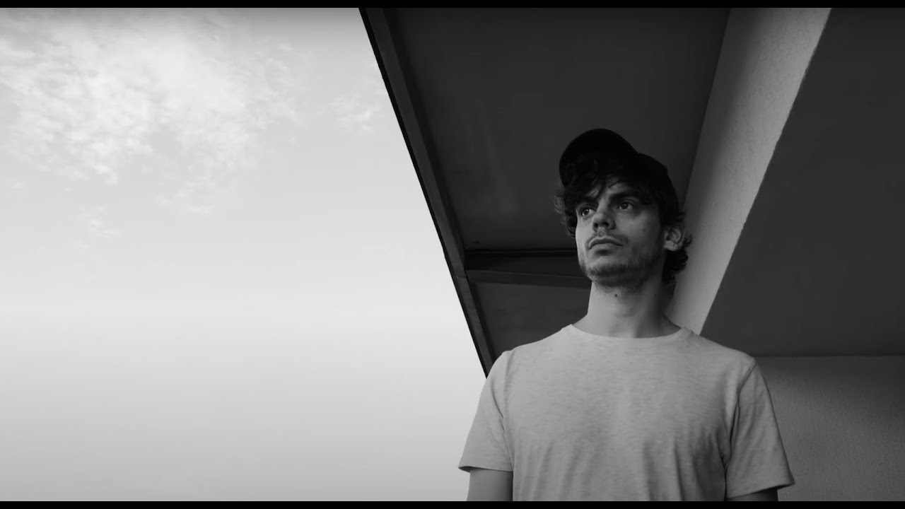 Lorage - Patience (clip officiel) bekijken op YouTube Lorage - Patience (clip officiel) bekijken op YouTube