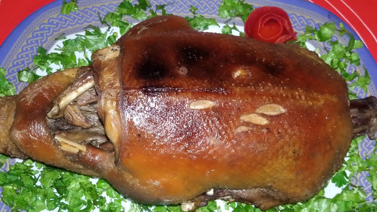 طريقة عمل بط العزومات البط المسلوق وافضل طريقه لتحميره 