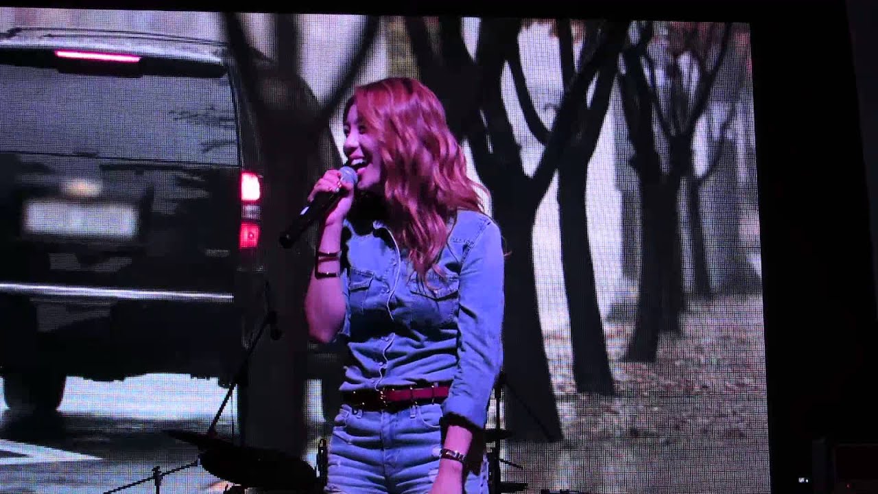 ailee 2014.10.08 경기대학교축제 ( 멘트 & 노래가늘었어 & 멘트 & 유앤아이 )