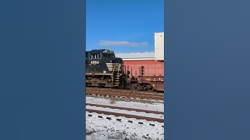 N/S #4884 REAR PUSHER ON A NORFOLK SOUTHERN INTERMODAL HUMMELSTOWN PA. HARRISBURG EAST 12/3/2025