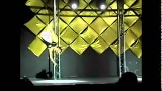 Elbow Spin Pole Trick - Elena Artamonova