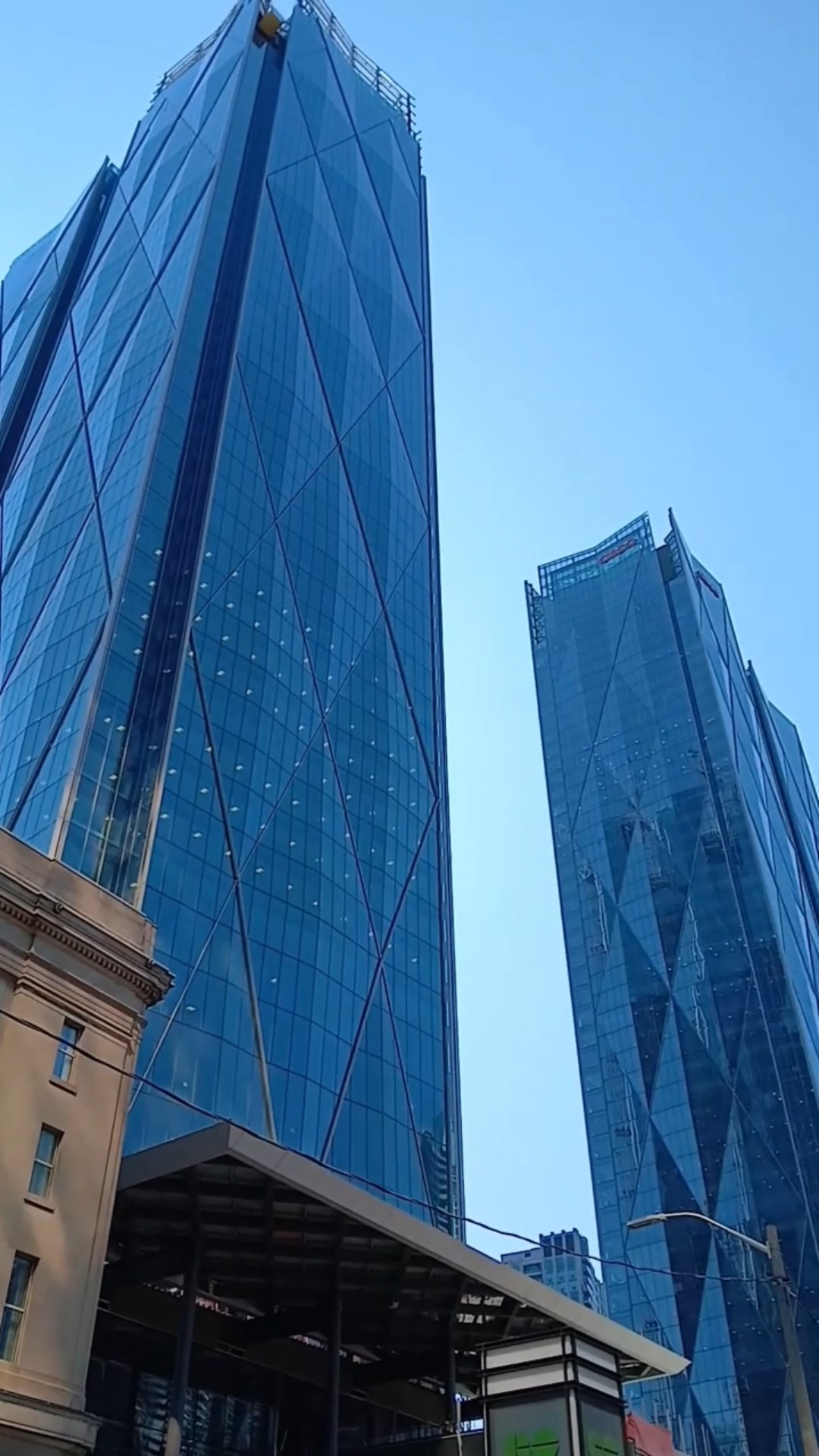 洋楽 SKYSCRAPER Skyscraper Toronto - YouTube