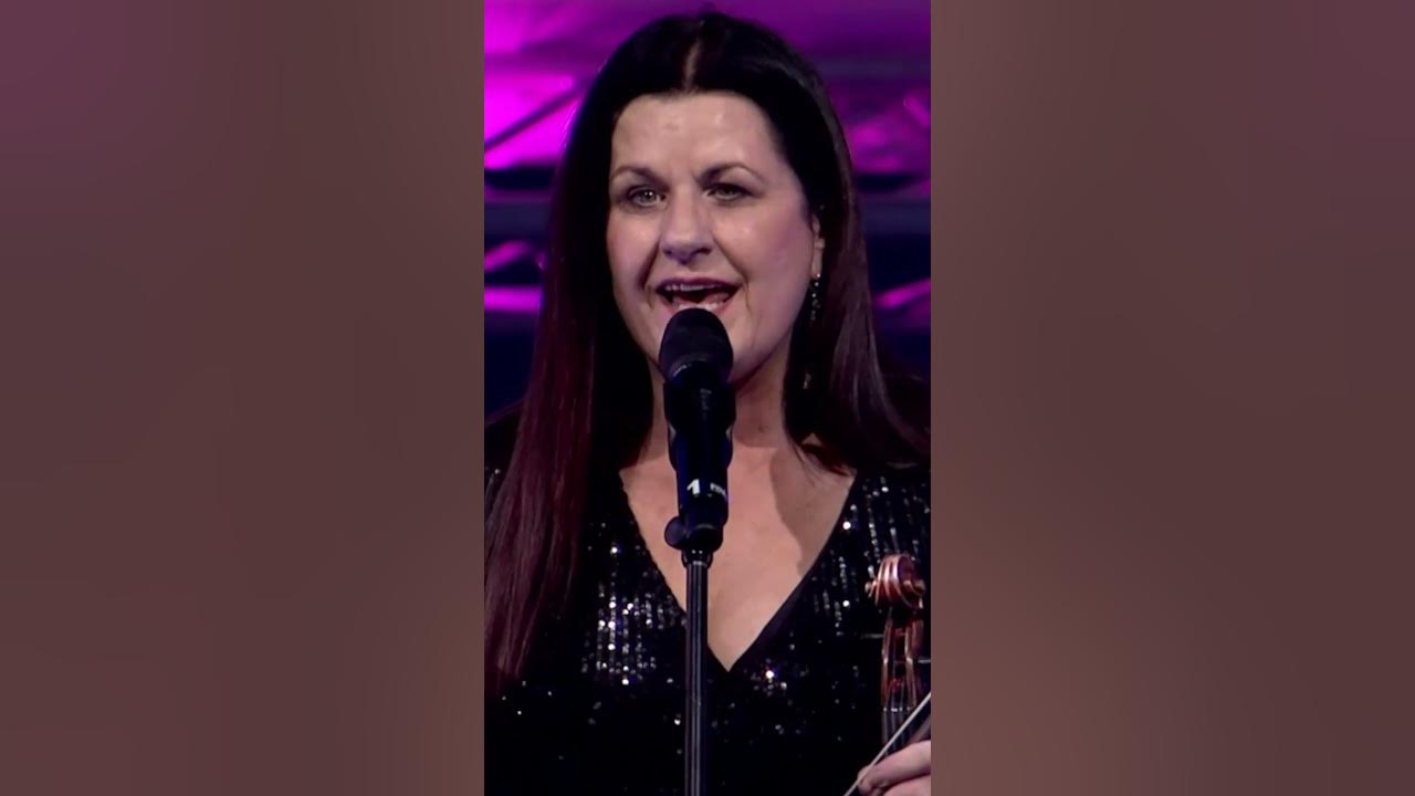 Enchanting Irish song - Casaidh an tSúgáin Portrait