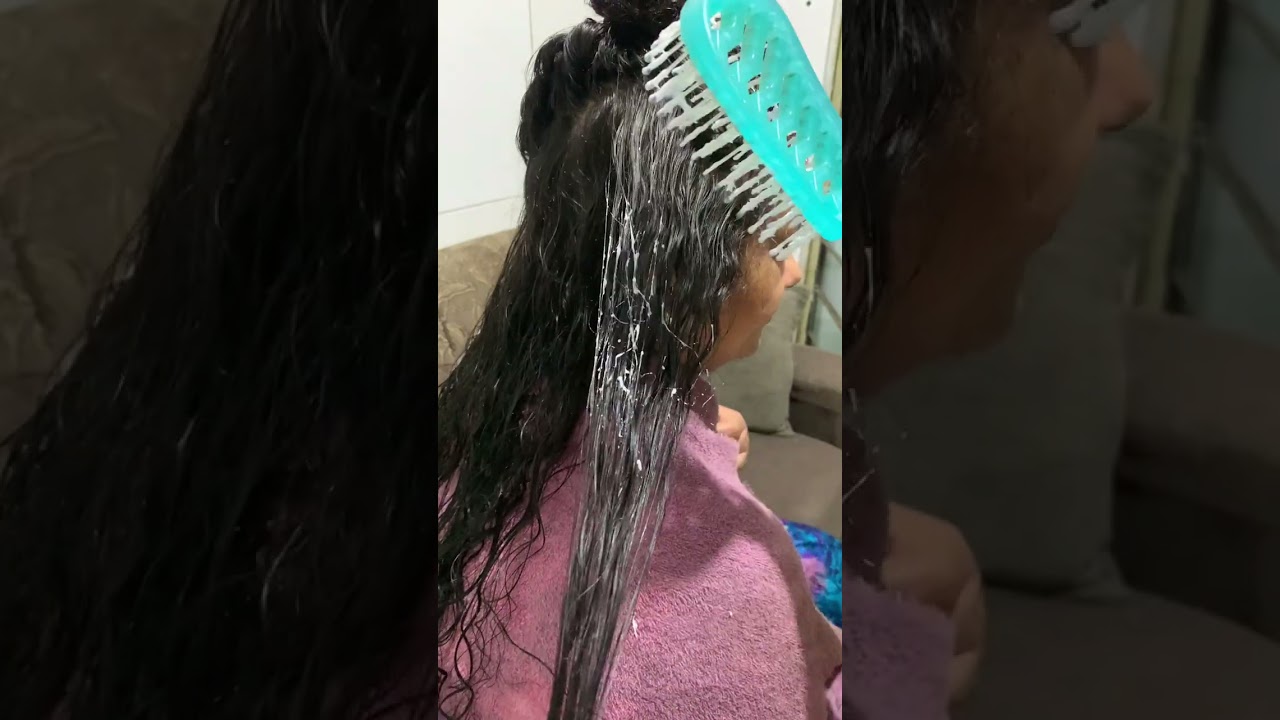 Morena iluminada com escova de cabelo, será ?