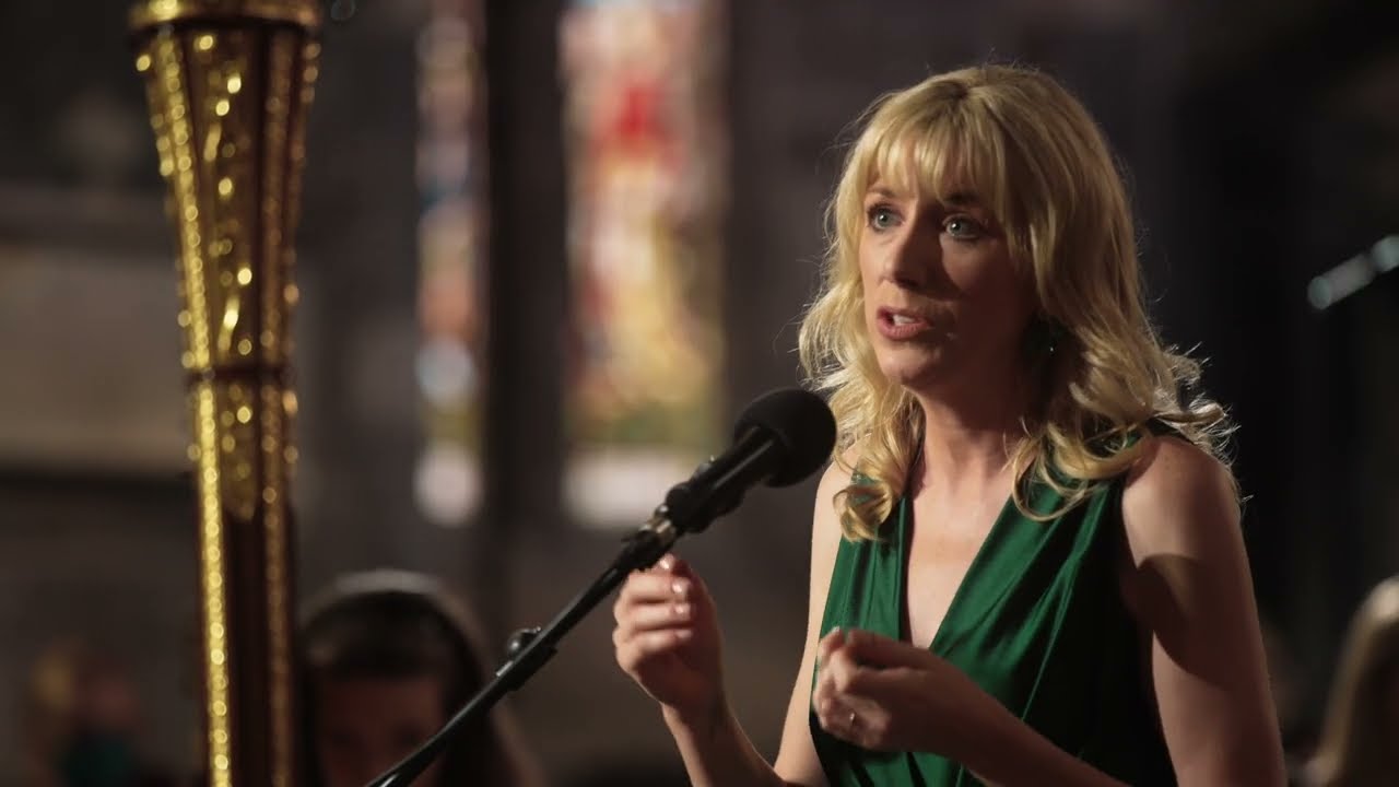 "Bruach na Carraige Báine" from the upcoming album "Róisín ReImagined" out March 10th 2022