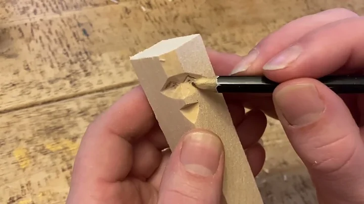 Carving tutorial of a simple eye for beginners