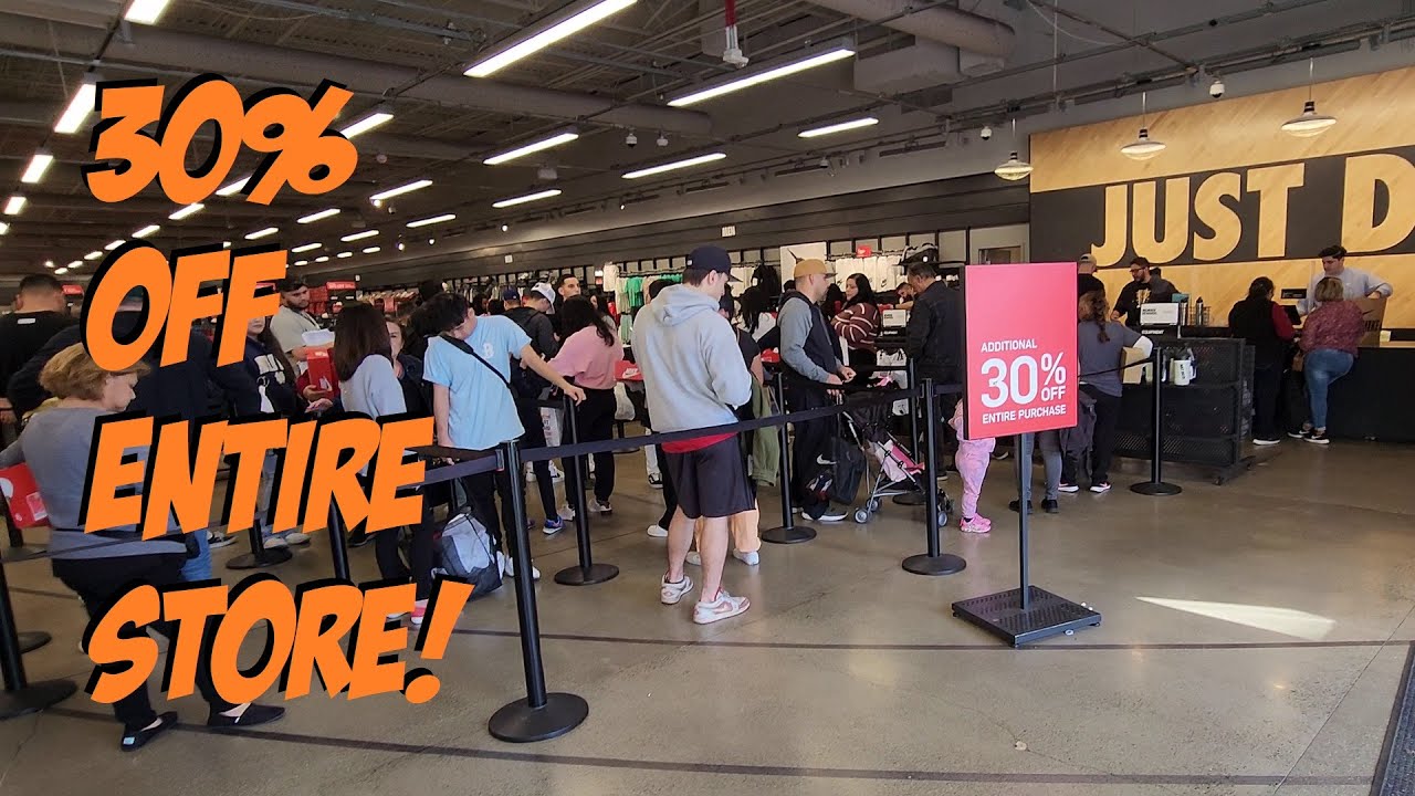 Findin' 30% Off Nike Outlet - YouTube