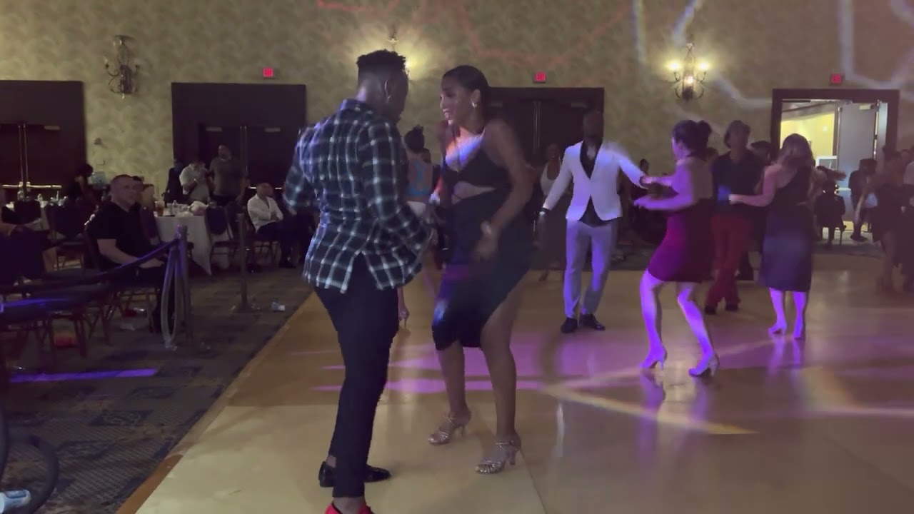 De'Jon Polanski and Bersy Cortez Dancing at the 2022 Orlando Salsa Congress