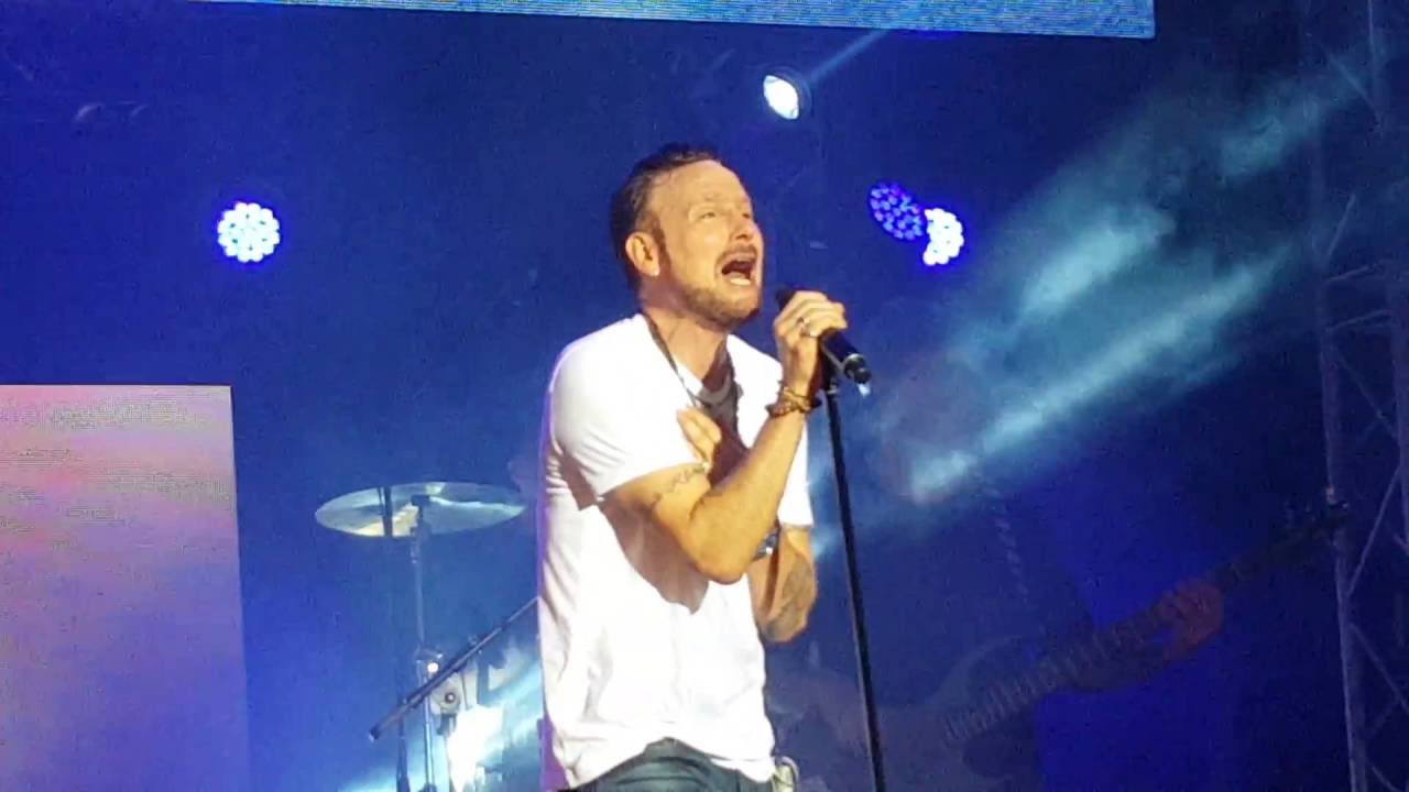 Corey Hart Never Surrender in Quebec City June 25, 2016. YouTube