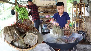 Little chef and Country man cooking Horseshoe crabs with the best style  Chef Seyhak