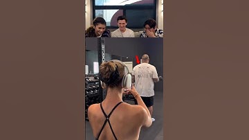Tom Holland, Zendaya, and Jake can’t stop laughing at viral videos 327