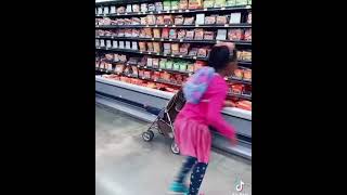 When taking kids to Walmart 😳😳😳😳😱😱😱😱😱