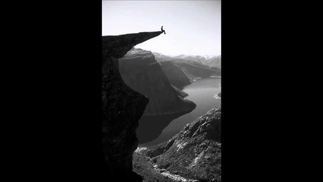 Sui Caedere - Prélude Triste [HD]