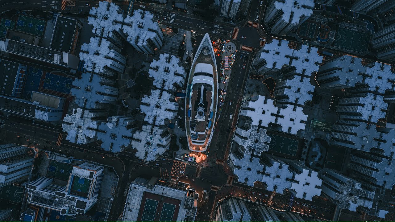 Come fly with me over East Tsim Sha Tsui as the day quietly wraps up in Hong Kong #djimavic4pro