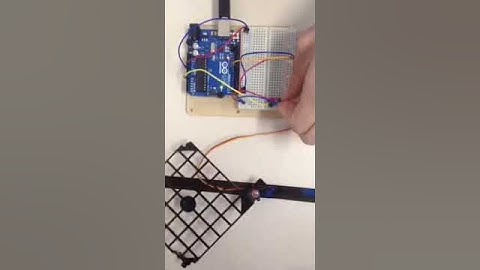 Arduino with potentiometer 4 (servo)