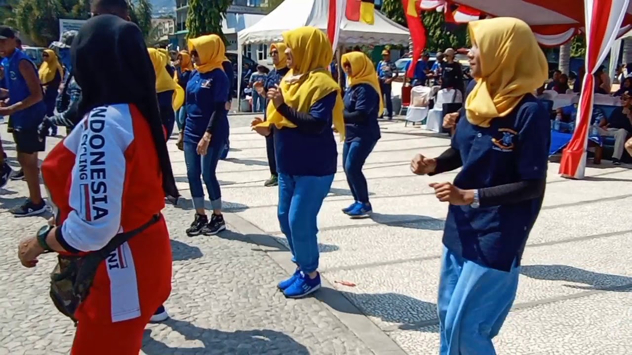 Goyang Tobelo ibu  ibu Jalasenastri  TNI Al ternate YouTube