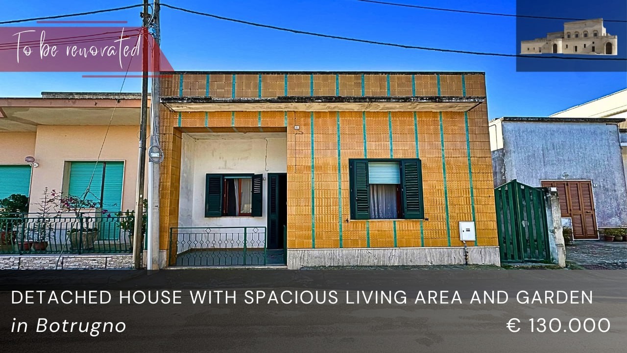 Detached house with spacious living area and private garden in Botrugno