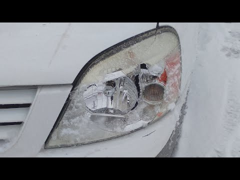 Video: Wie setzt man die Öllampe bei einem 2004er Ford Freestar zurück?