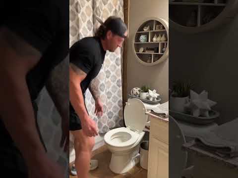 So mischievous 🤭😂🔥#bathroom #funny