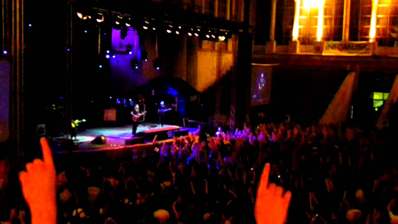 Deftones - Digital Bath live @ Bucharest 13th of august 2011