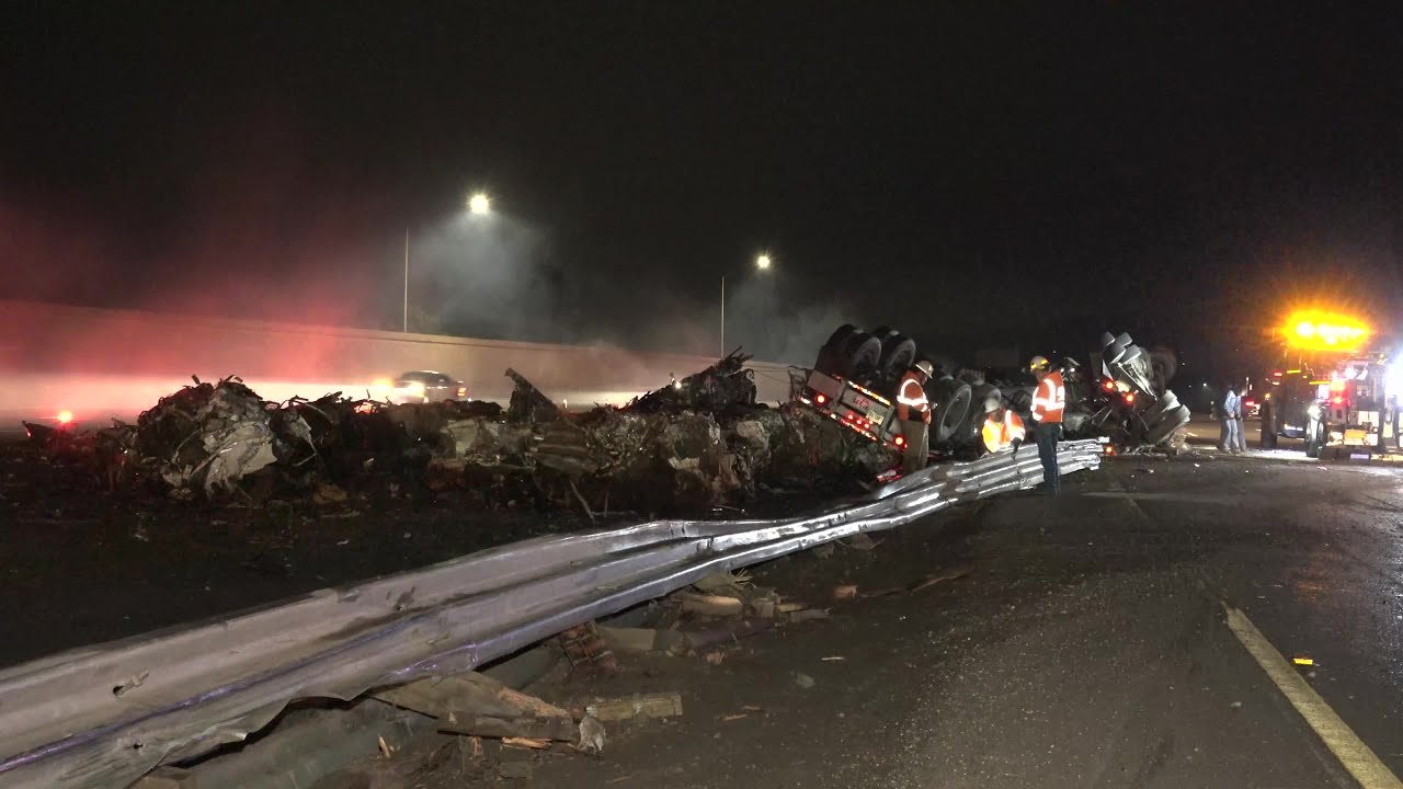 NOVATO CRASH: Big Rig Crash Dumps Piles Of Debris On Highway 101 In ...