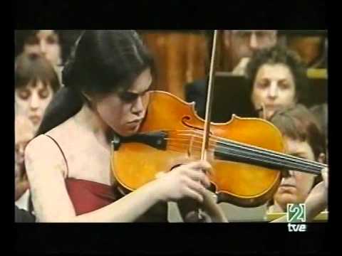 Isabel Villanueva (18) plays Bartok Viola Concerto (1/3)