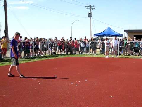 Ben Anderson clears 181 cm high jump