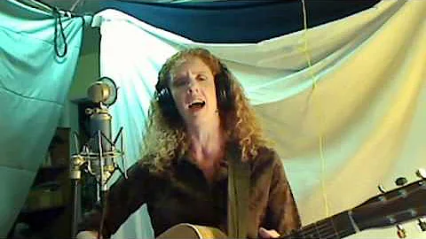 Holly Robbins - How Does It Feel? with video