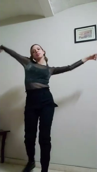 Stay - Sofia Carson [Dance Cover] | Lau Roma