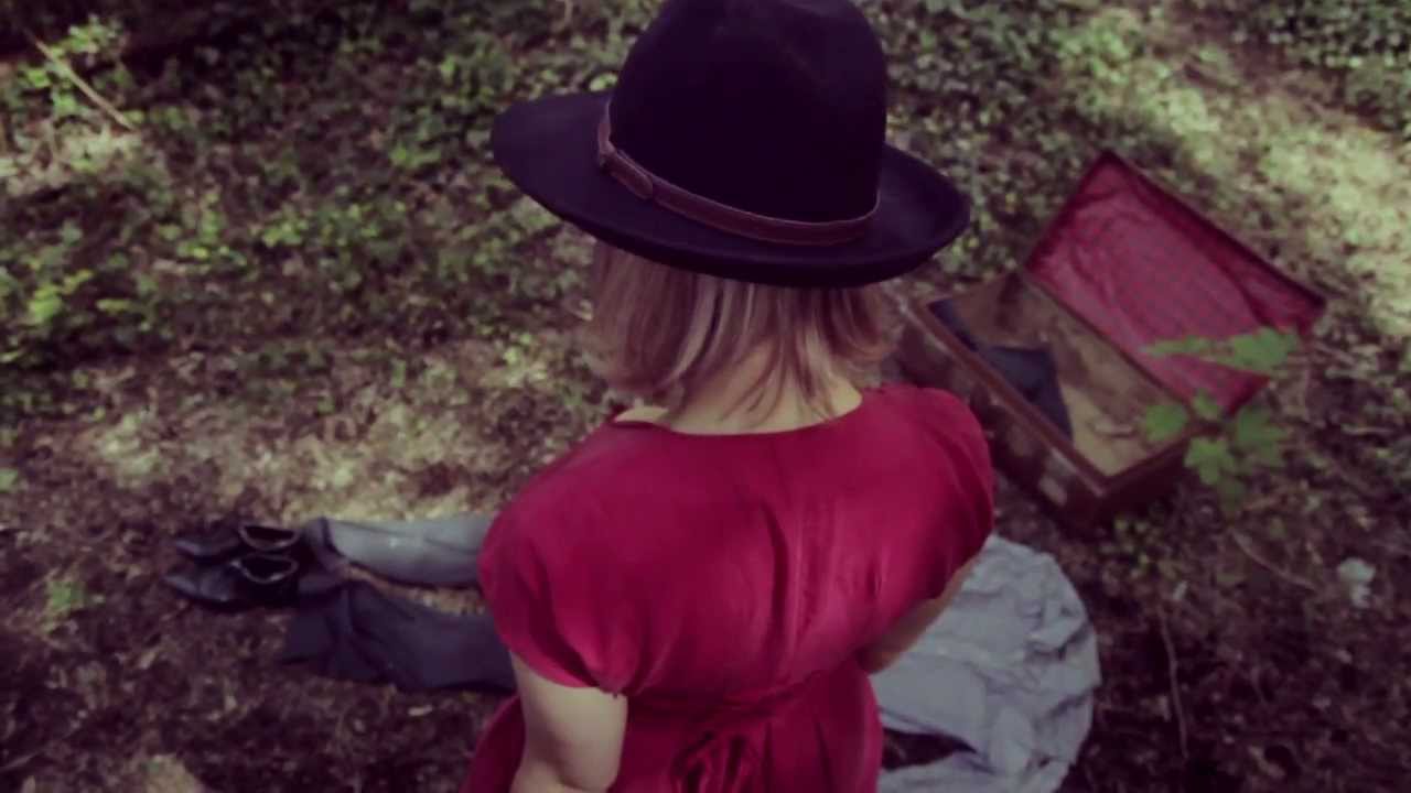 Sean Bay & Tiff Lacey - Moon In The Dark (Official Music Video)