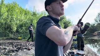 Рыбалка на Фидер.Попали на мелководье.