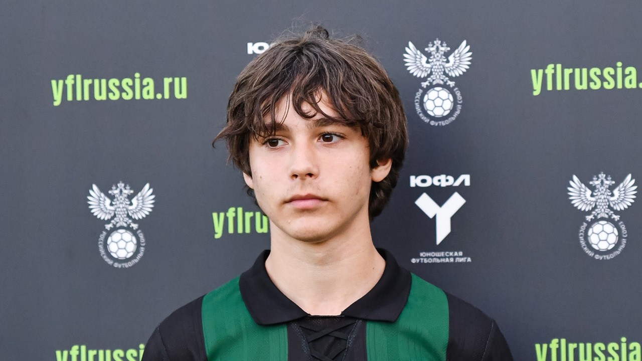 Aleksandr Vishnyakov: "I enjoy winning the ball back because I'm helping the team build an attack"