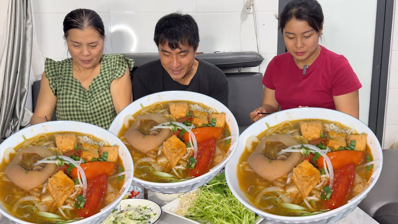 MẸ CHỒNG CHIA SẼ CÁCH NẤU BÚN RIÊU CUA ĐỒNG ĐƠN GIẢN DỄ LÀM TẠI NHÀ | TNCM 