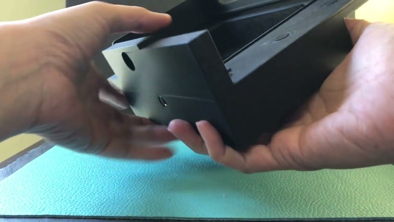 3D printed medium format mamiya universal press lens with lomograflok back - easy lens change system