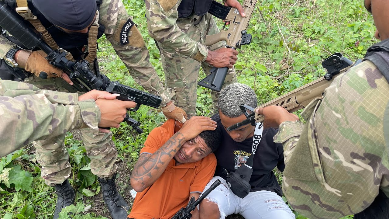 POLÍCIAL FOI MORTO PORQUE QUEIXOU A MULHER DO COROA DA FAVELA