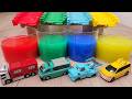 はたらくくるまのおもちゃが水にダイブ！働く車で色を学ぼう☆Minicars dive into colorful water! Learn about colors while you play
