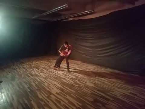 Calambre. Lia Davenigno y Lucas Cidade.