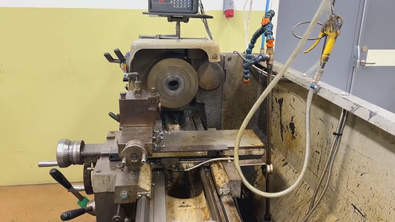 Längdsvarv Colchester Triumph 2000