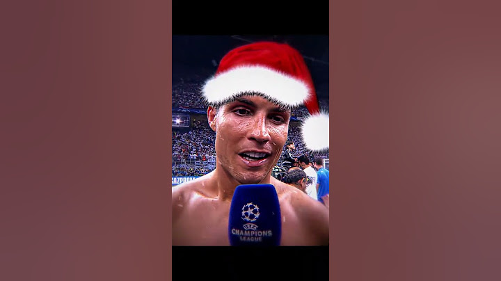 Cristiano Ronaldo cantando a música do Natal muito engraçado 😂