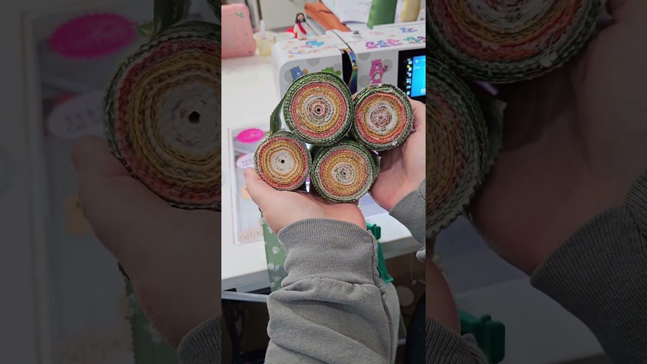 Lets re-sew 4 Jelly-Roll Rug Placemats. 🥰 