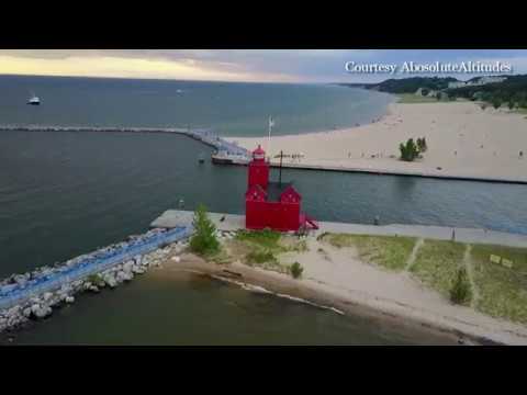 Michigan S Big Red Lighthouse Youtube