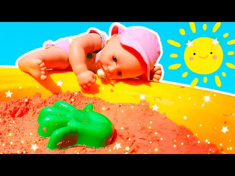 Кукла Беби Анабель лепит куличики из цветного песка! Весёлые игры в куклы и дочки матери с Baby Born