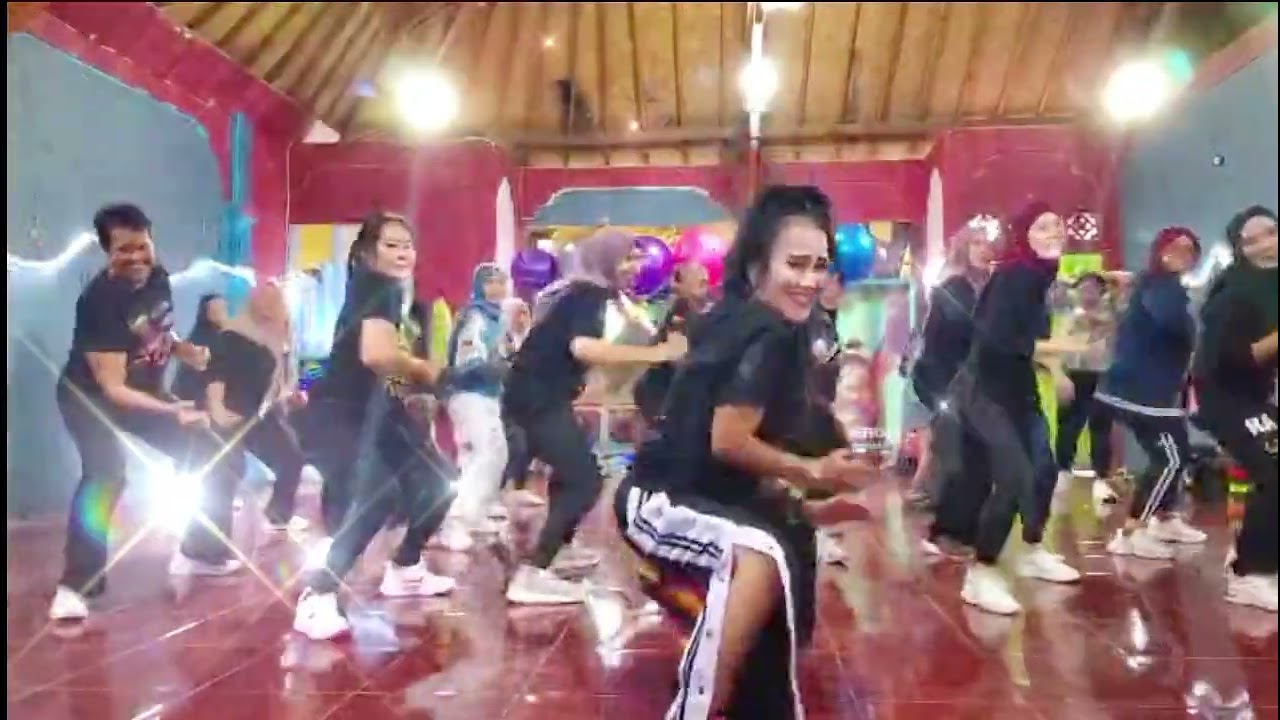 PHIR BHI DIL HAI HINDUSTANi//ZUMBA//DANCE, FIT//ZIN.REMBULAN
